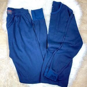 2-piece Thermo set pant & long sleeve, Cambridge classics blue,small new no tag.